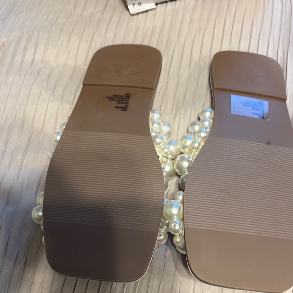 Steve Madden Cream Pearl Embellished Sandals - Picture 4 of 5